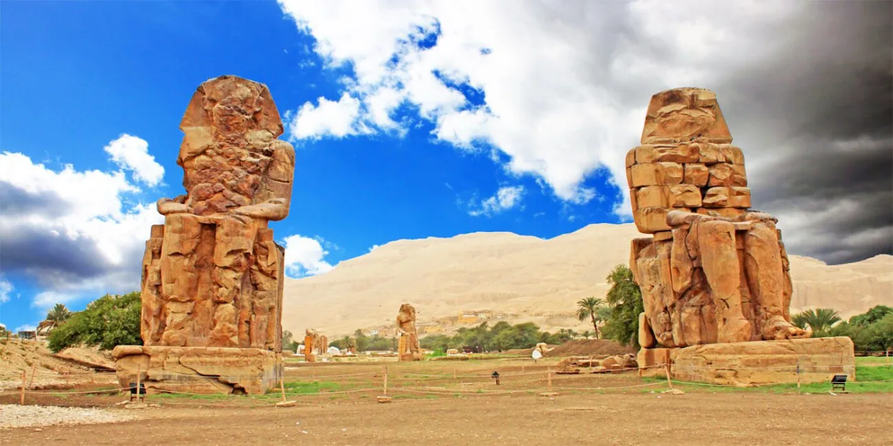 Memnon Kolosse: Memnon Kolosse in Luxor 